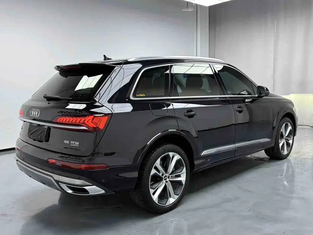 Audi Q7 2021 — фото 4