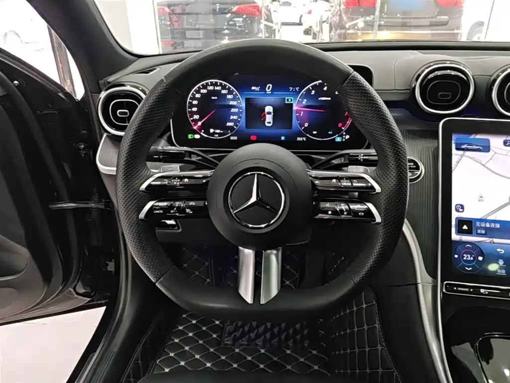 Mercedes-Benz C-Class 2023 — фото 11