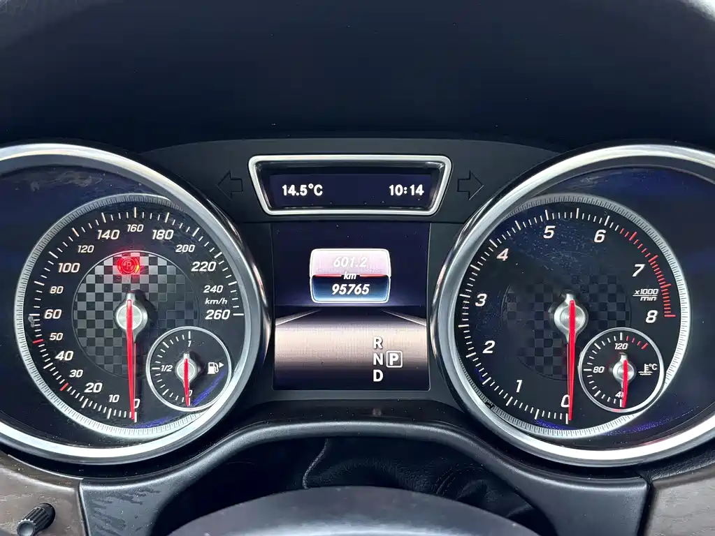 Mercedes-Benz GLE 2017 — фото 11