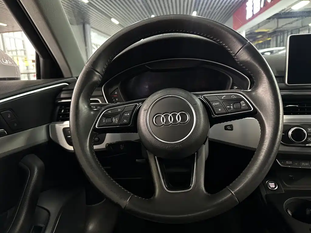 Audi A4L 2018 — фото 12