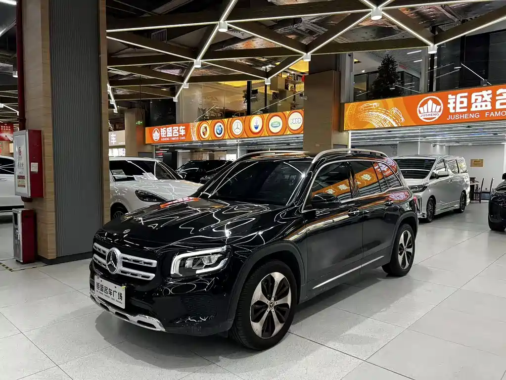 Mercedes-Benz GLB 2022 — фото 1