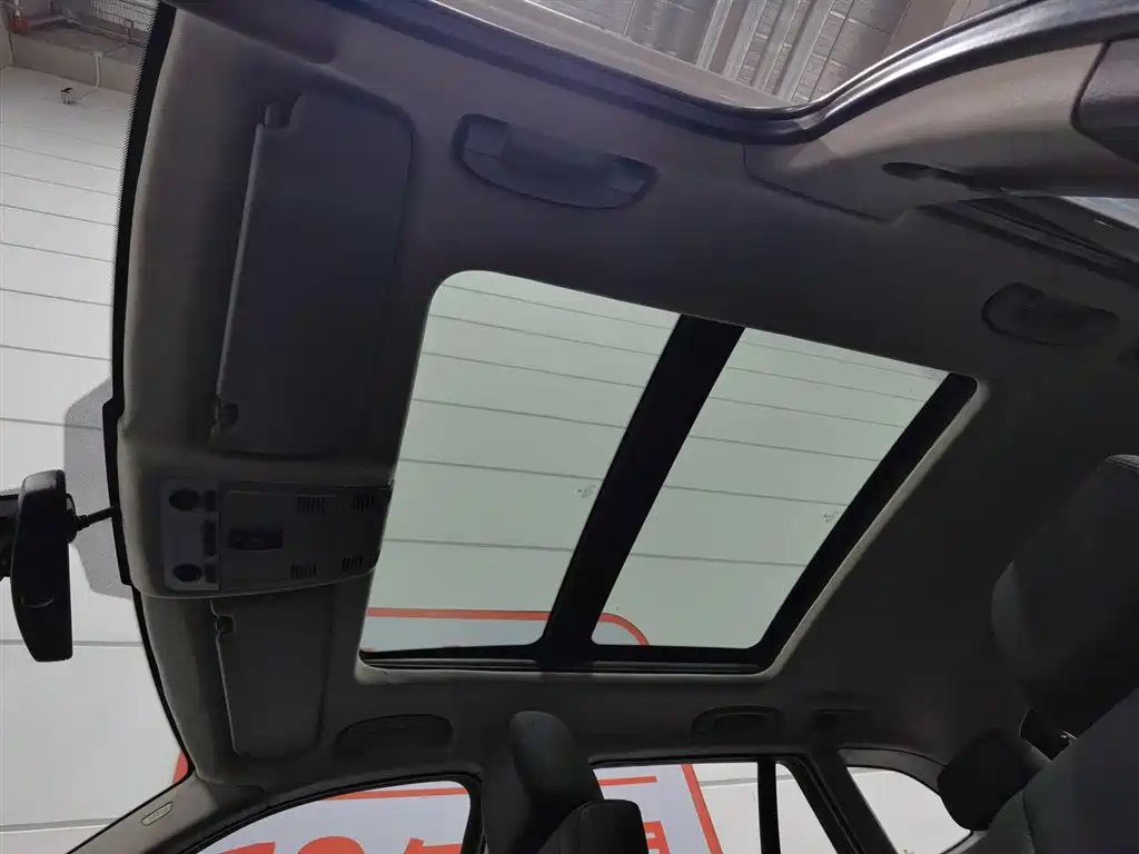 BMW X1 2012 — фото 14