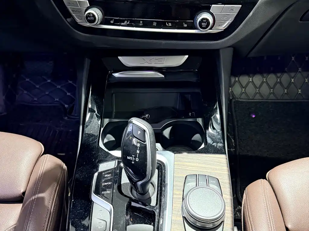 BMW X3 2020 — фото 12