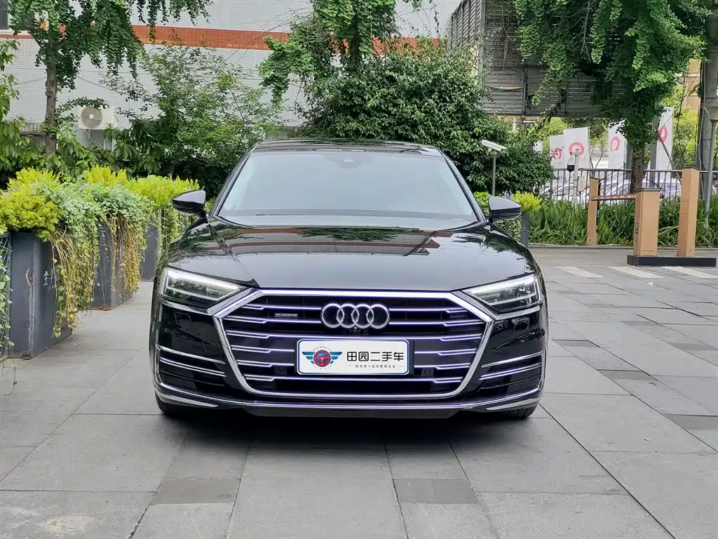 Audi A8 2019 — фото 2