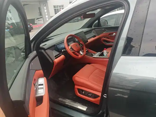 BYD Tang L 2025