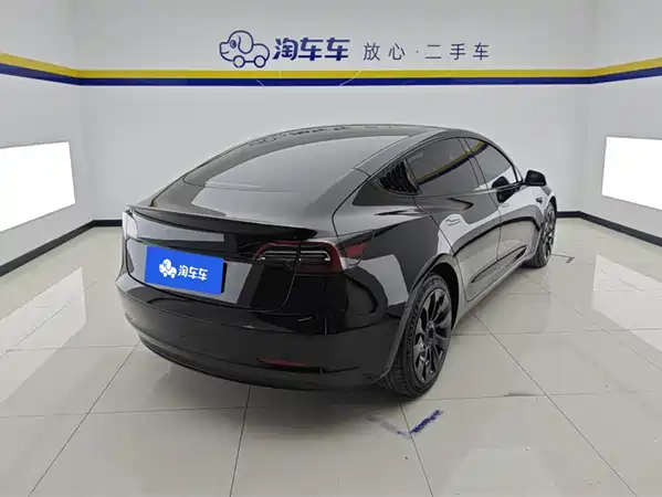 Tesla Model 3 2023
