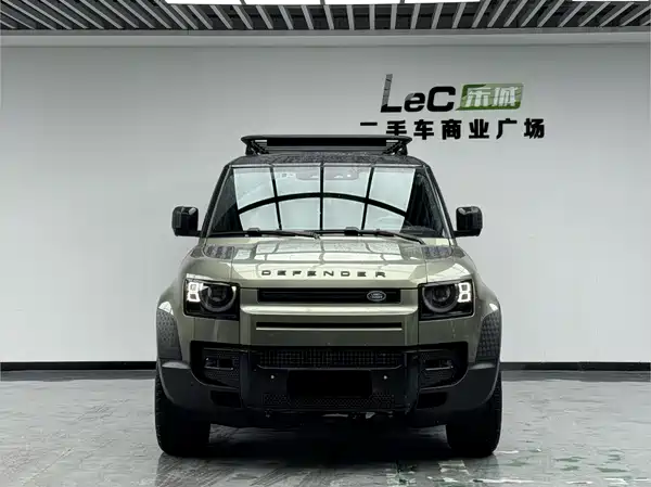 Land Rover Defender 2023
