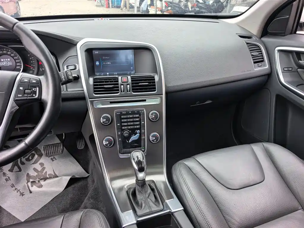 Volvo XC60 2013 — фото 15