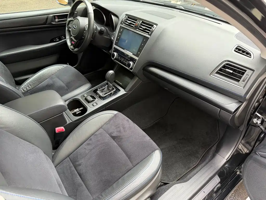 Subaru Legacy 2022 — фото 13
