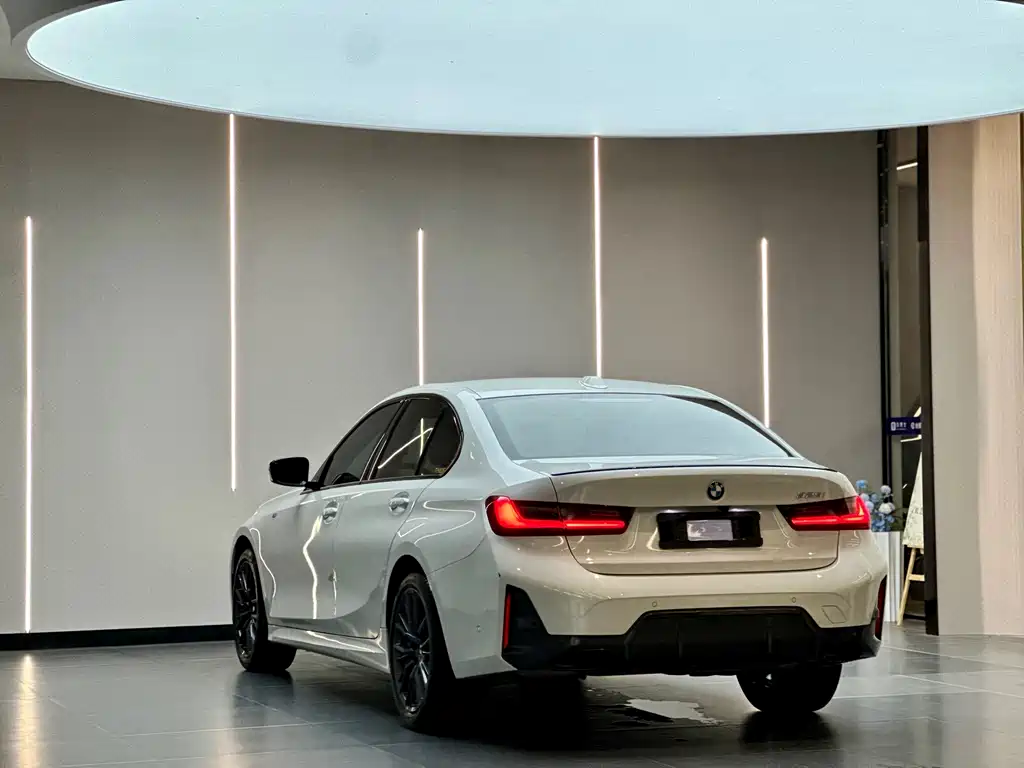BMW 3 Series 2023 — фото 12
