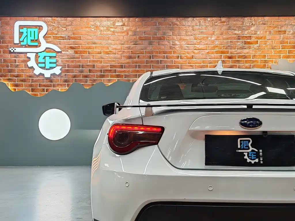Subaru BRZ 2019 — фото 12