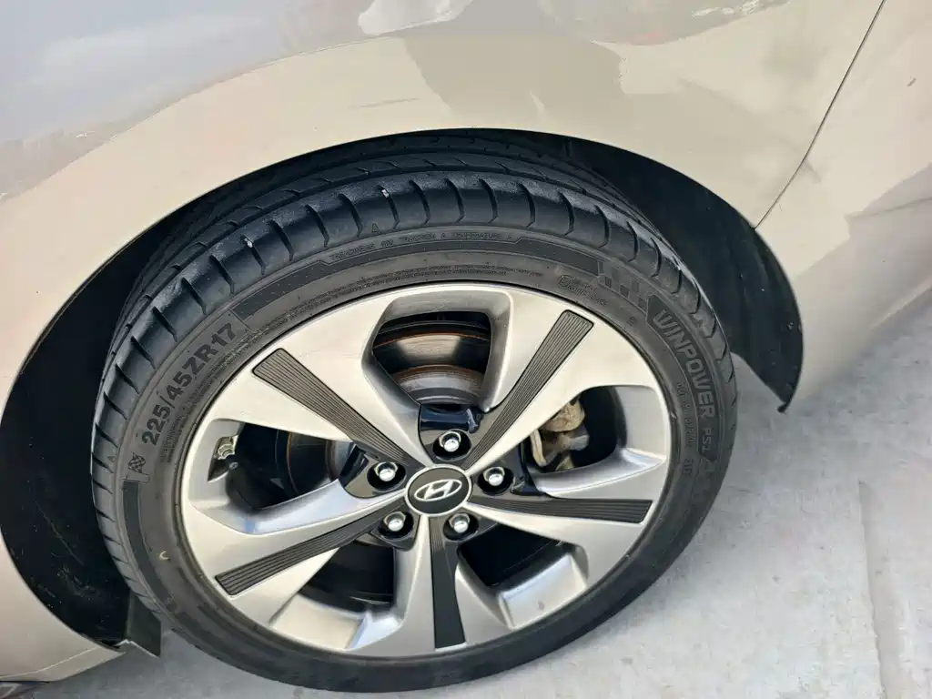 Hyundai Festa 2019 — фото 11