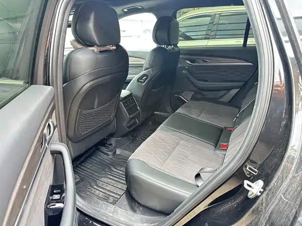 Geely Xingyue L 2025