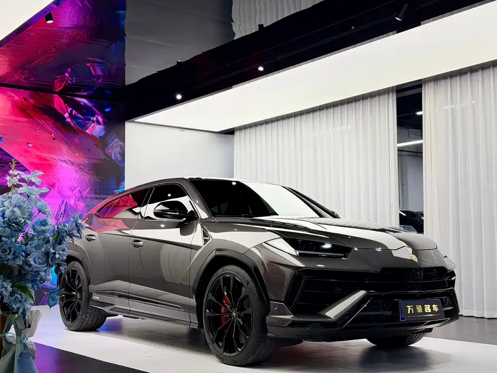 Lamborghini Urus 2024 — фото 3