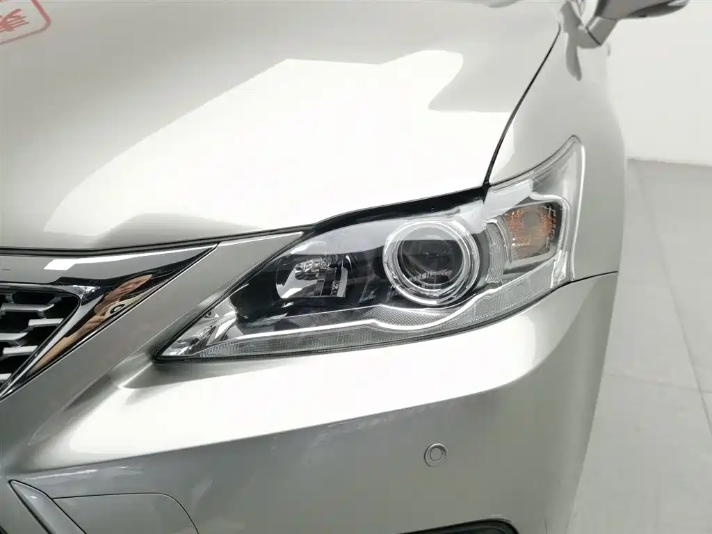 Lexus CT 2018 — фото 7