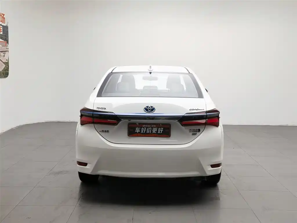 Toyota Corolla Hybrid 2019 — фото 4