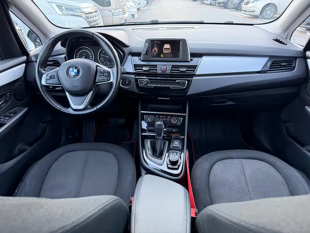 BMW 2 Series Active Tourer 2016 — фото 12