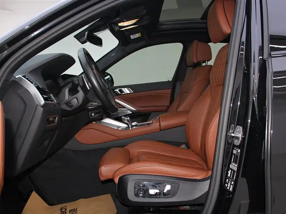 BMW X6 2023 — фото 24
