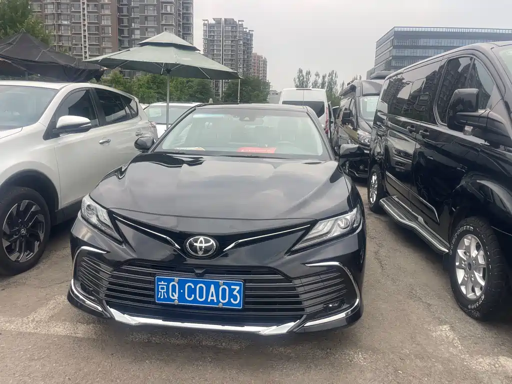 Toyota Camry 2024 — фото 2
