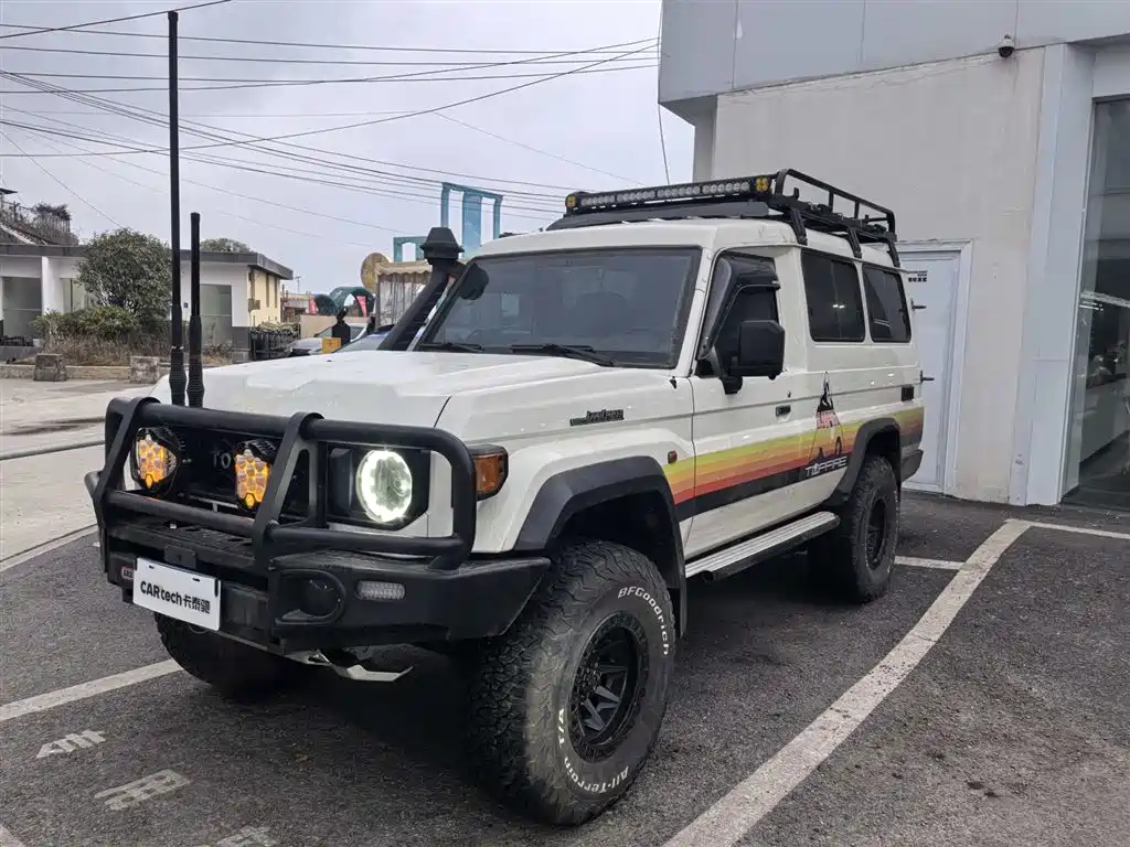 Toyota Land Cruiser 2025 — фото 1