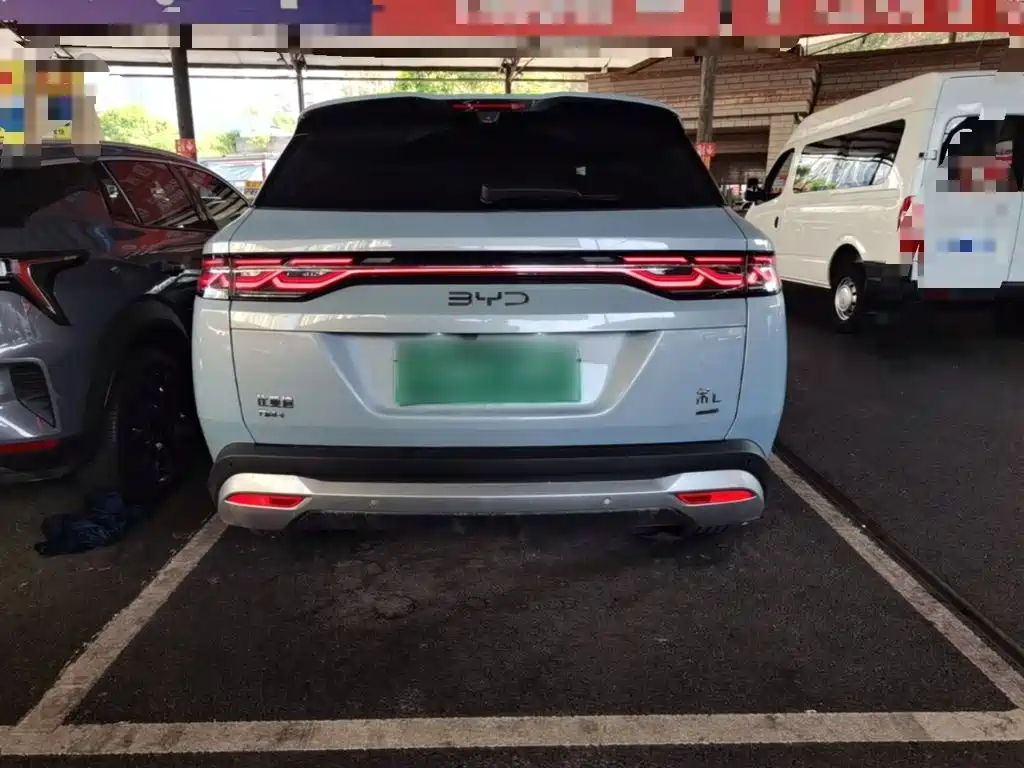 BYD Song L DM-i 2025 — фото 6