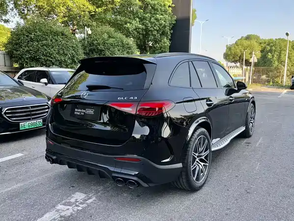 Mercedes-Benz GLC AMG 2025