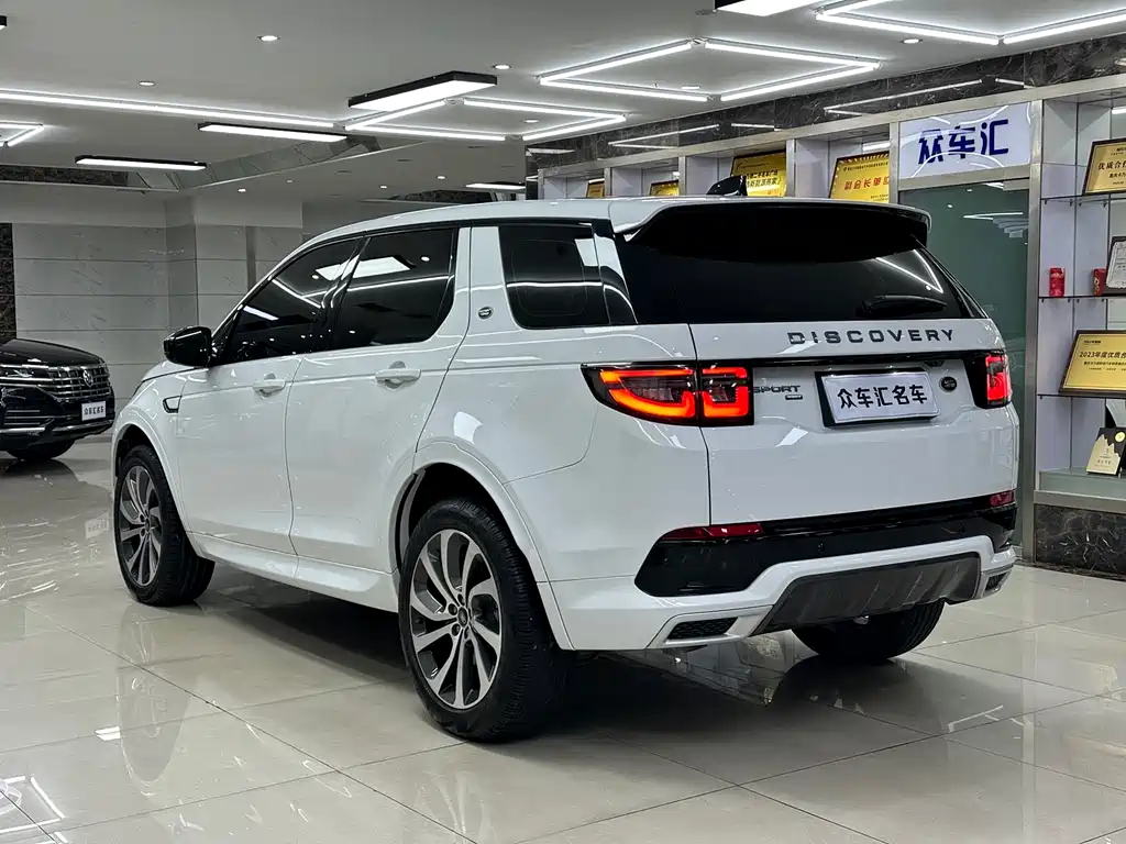 Land Rover Discovery Sport 2023 — фото 16