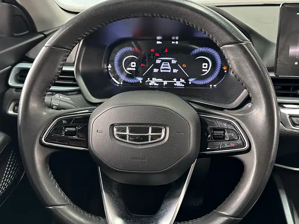 Geely Emgrand 2022 — фото 19