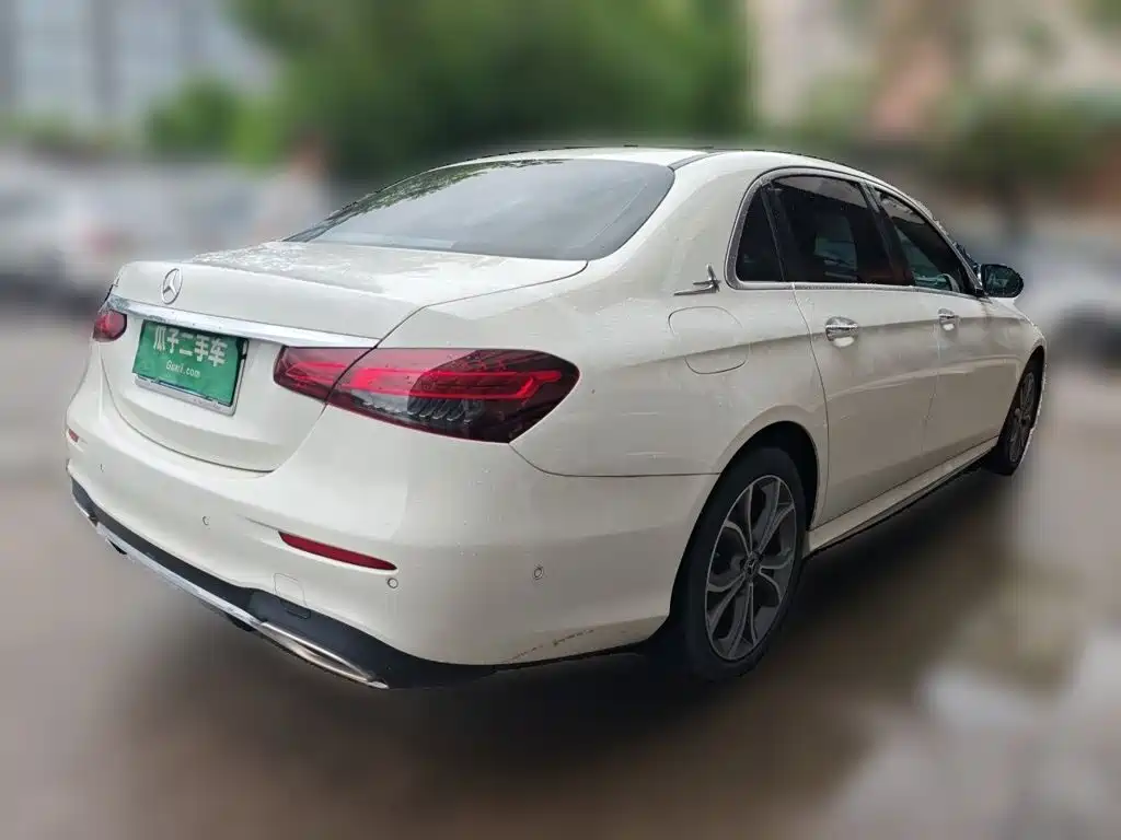 Mercedes-Benz E-Class 2022