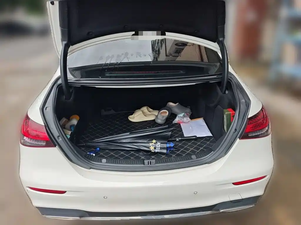 Mercedes-Benz E-Class 2022 — фото 16