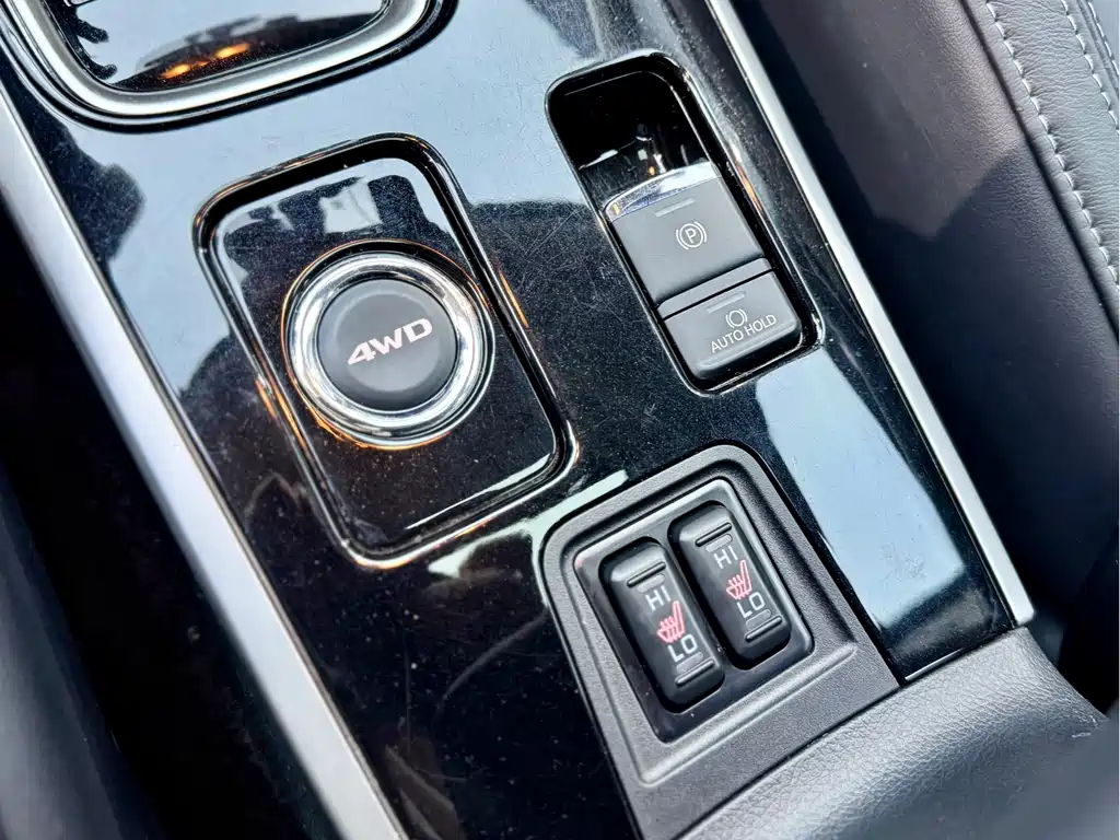 Mitsubishi Outlander 2018 — фото 17