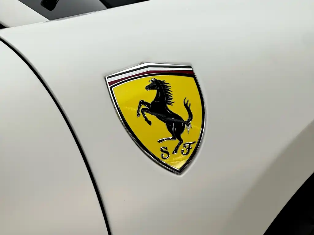 Ferrari F8 2022 — фото 10