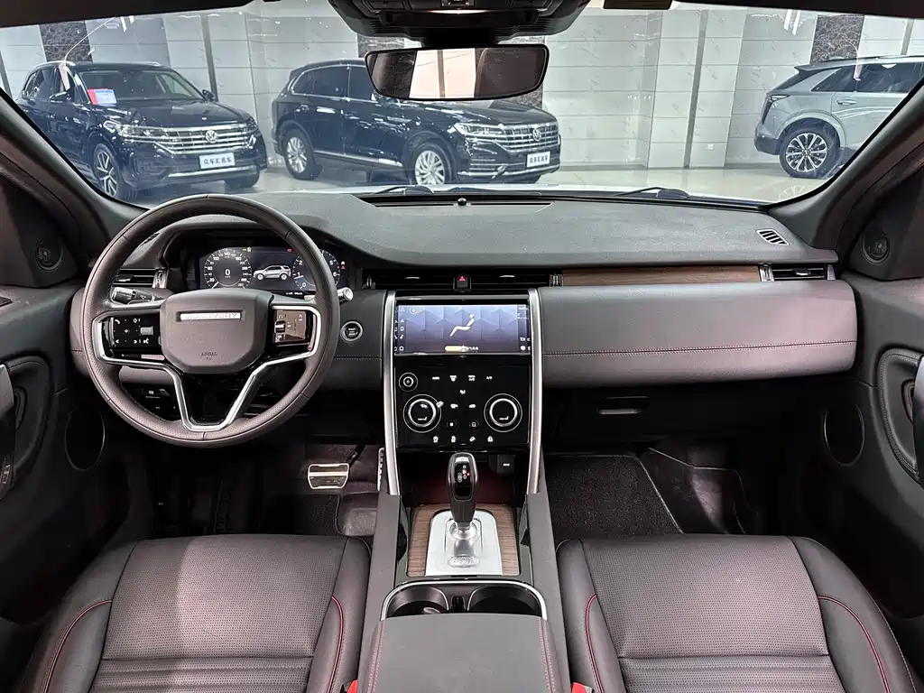 Land Rover Discovery Sport 2023 — фото 9