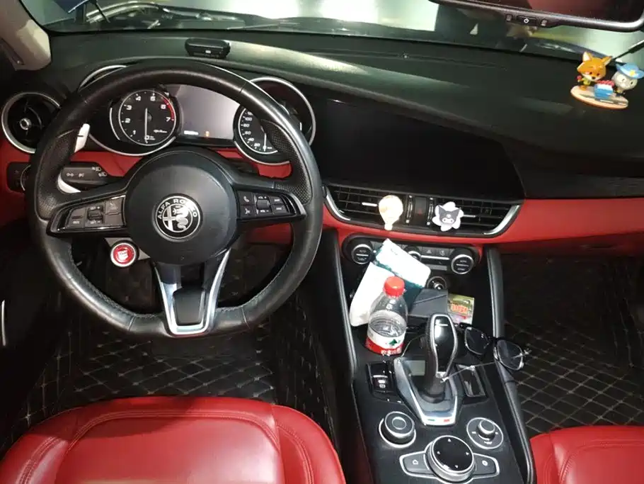 Alfa Romeo Giulia Juliet 2021 — фото 12