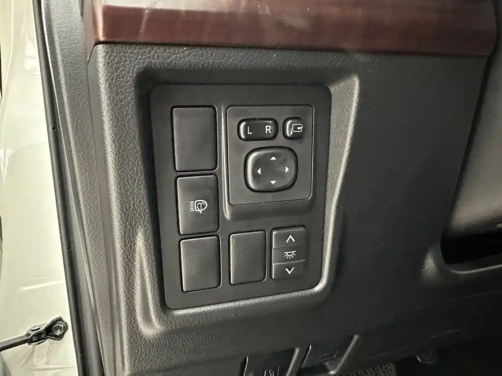 Toyota Prado 2017 — фото 27