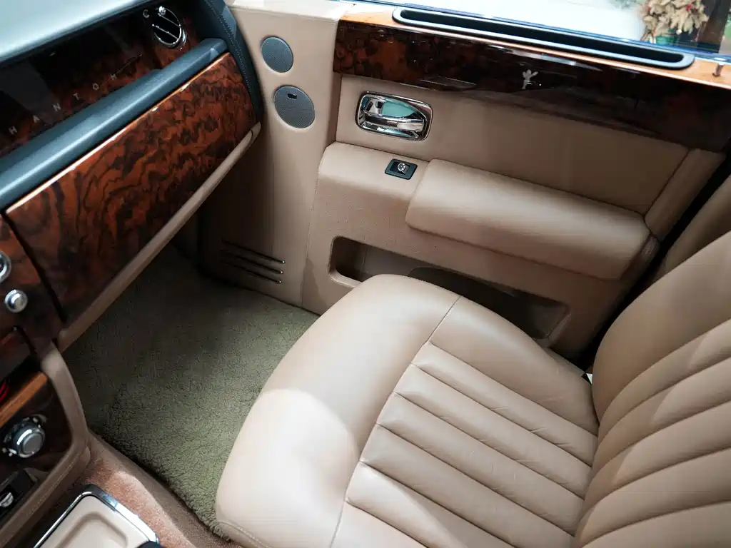 Rolls-Royce Phantom 2008 — фото 25