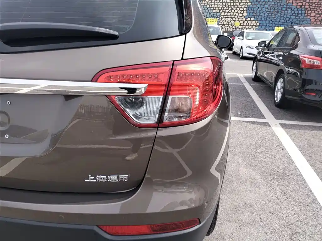 Buick Envision Plus 2016 — фото 24