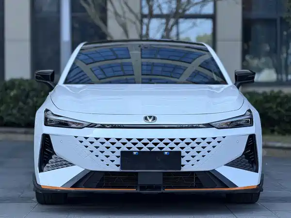 Changan UNI-V 2025