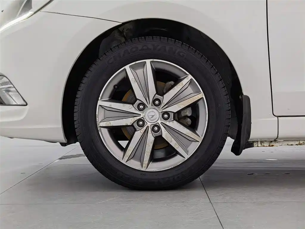 Changan Eado 2017 — фото 17