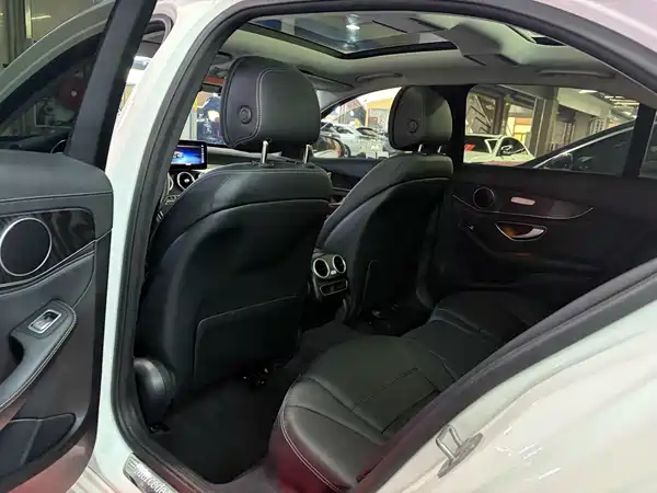 Mercedes-Benz C-Class 2019