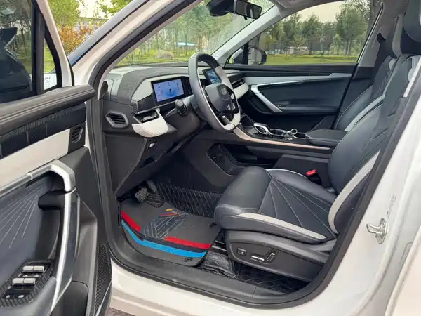Geely Boyue L 2023