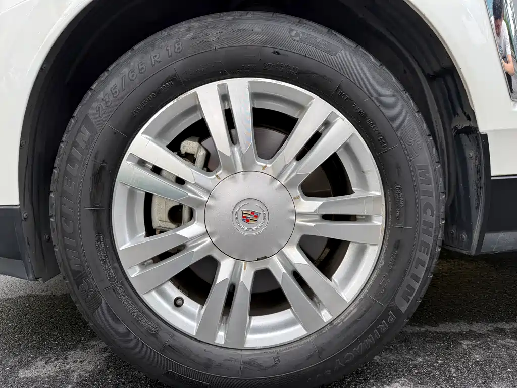 Cadillac SRX 2015 — фото 17