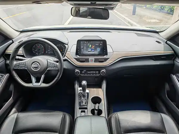 Nissan Teana 2022