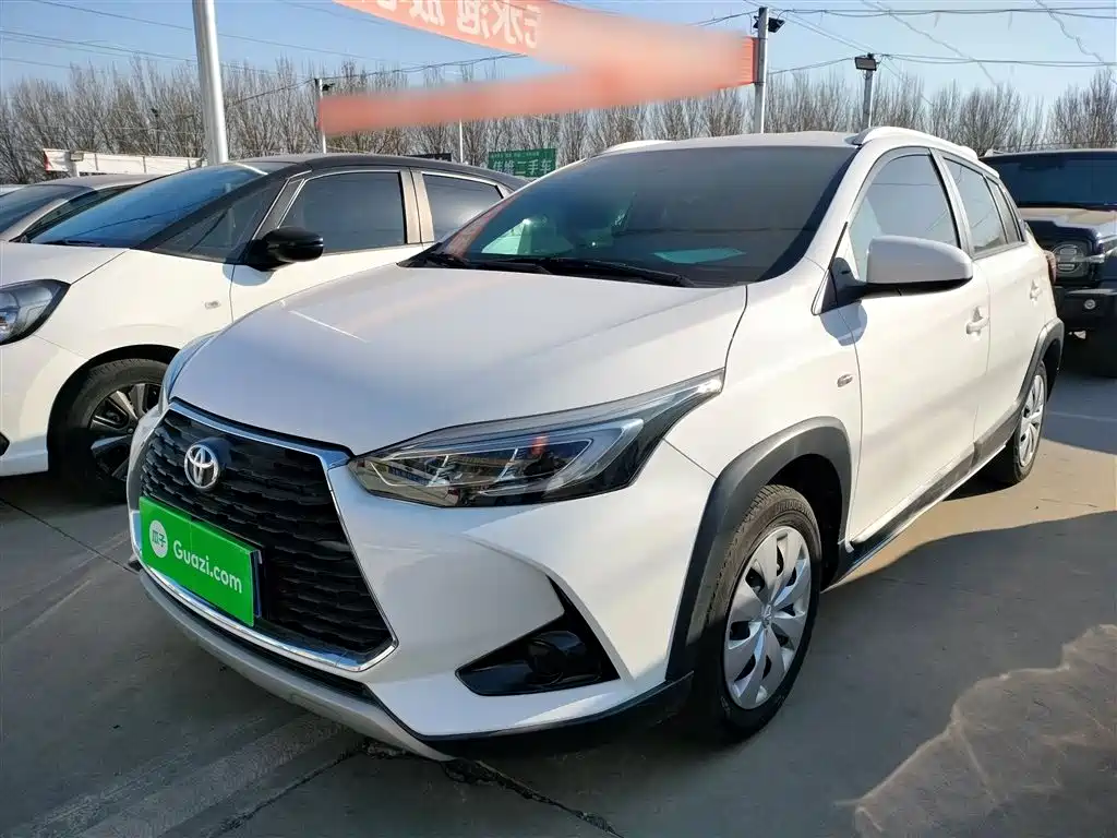 Toyota Yaris L 2022 — фото 2