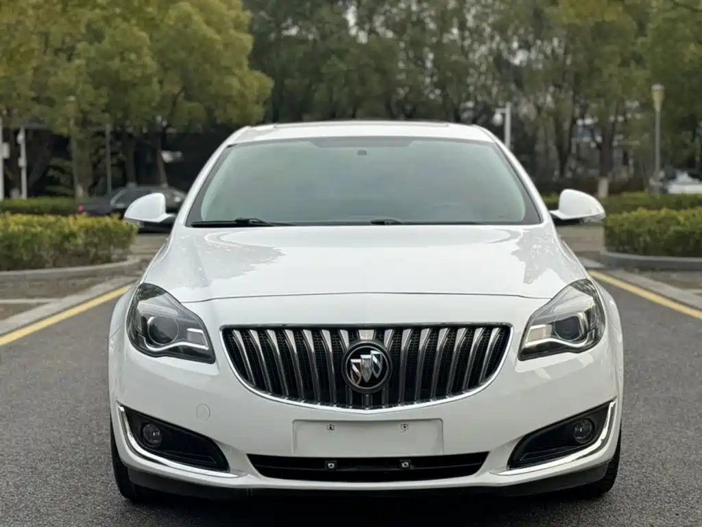 Buick Regal 2015 — фото 9
