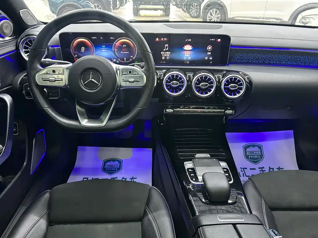 Mercedes-Benz A-Class 2019 — фото 7