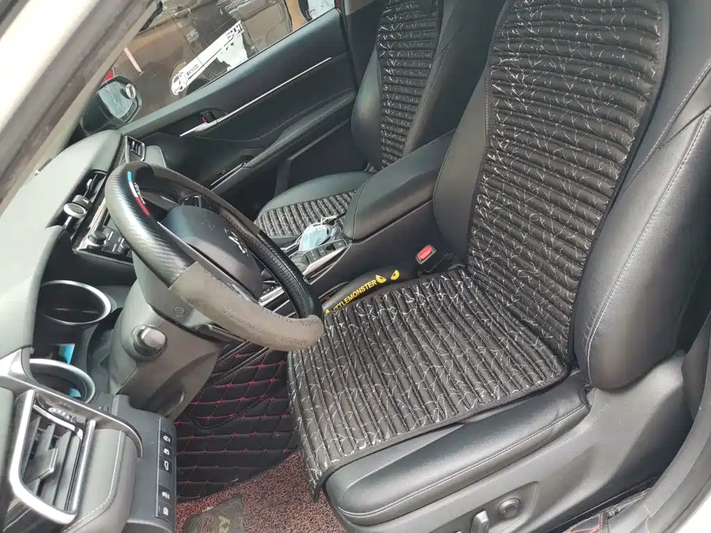 Toyota Camry 2018 — фото 16