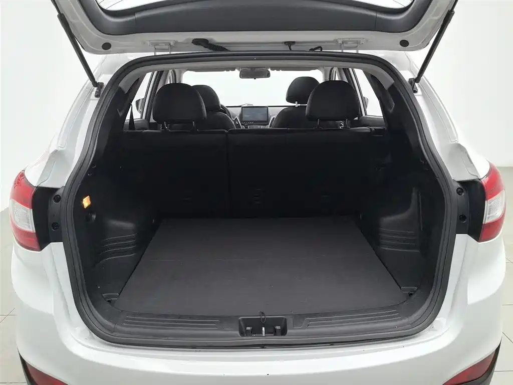 Hyundai ix35 2016 — фото 16