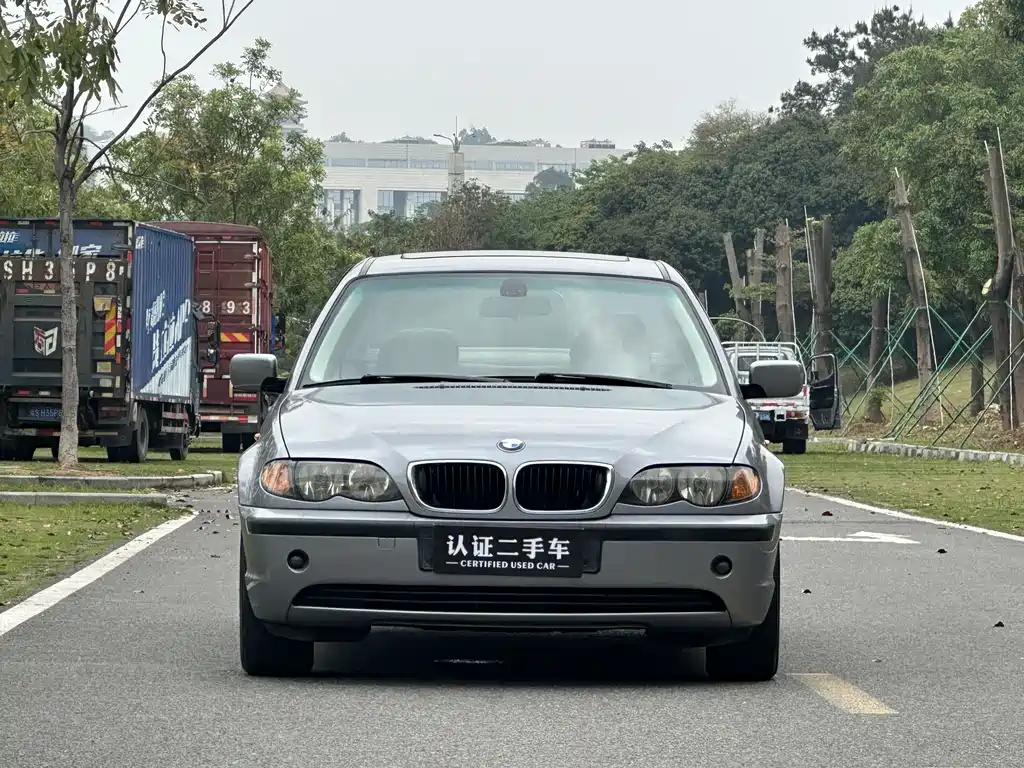 BMW 3 Series 2005