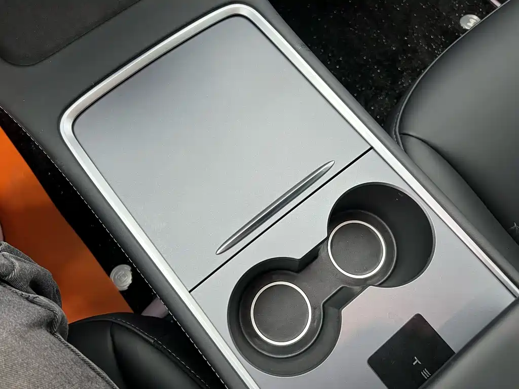 Tesla Model Y 2023 — фото 10